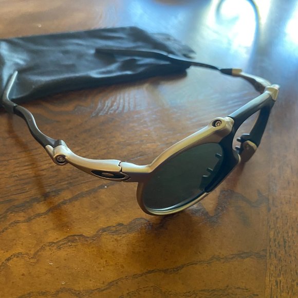 Oakley Polarized Madman Special Edition Sunglasses in Brand New Condition - Picture 14 of 16
